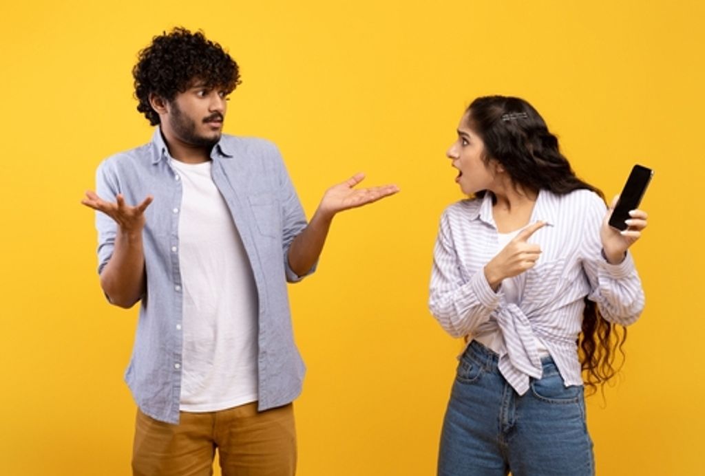 SHUTTERSTOCK גילוי בגידה