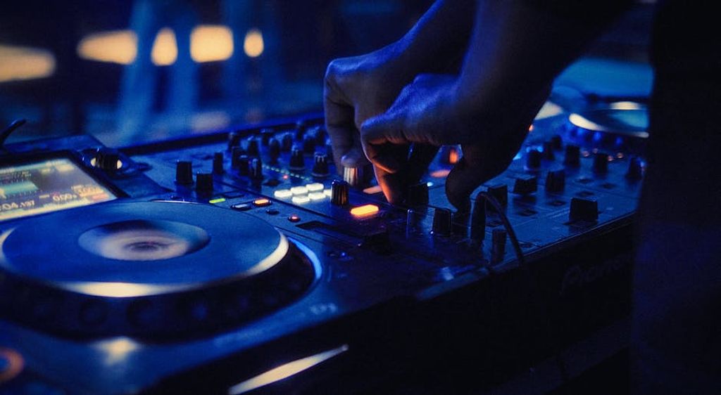 Vikas Nagity באתר PEXELS קונטרולר DJ