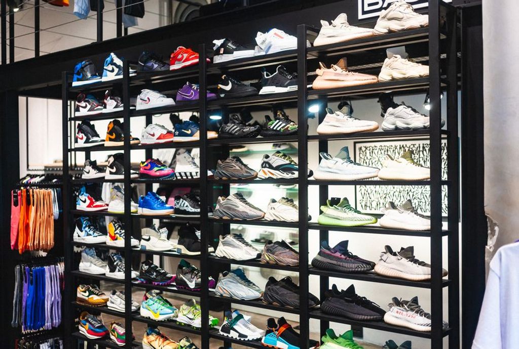 online sneaker store